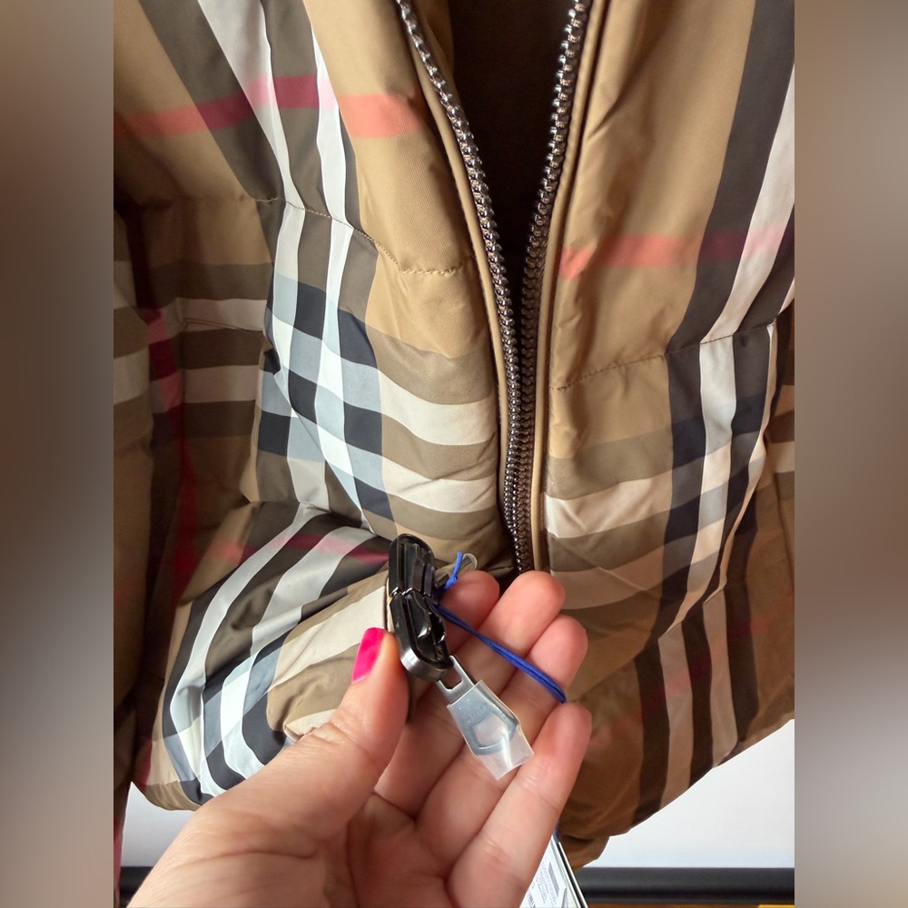 Burberry Beige Check Quilted Puffer Jacket - Picture 6 of 11
